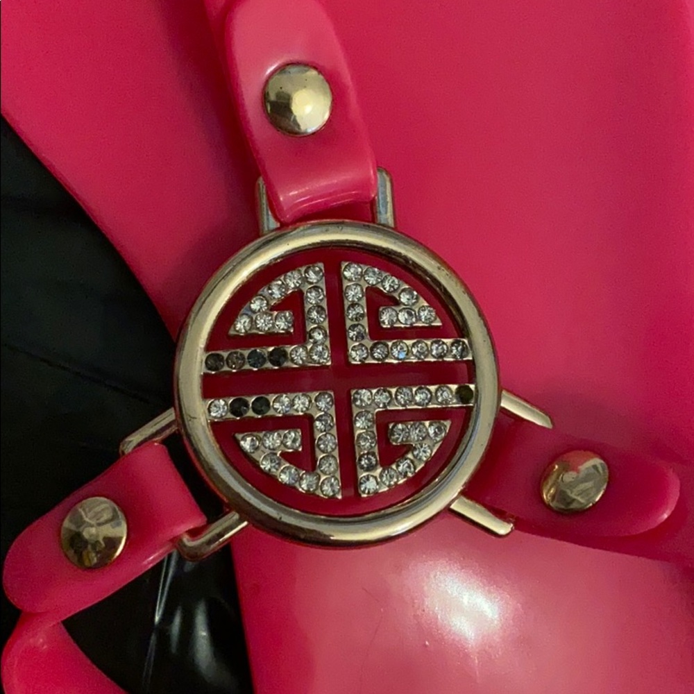 Sandals - Picture 2 of 3